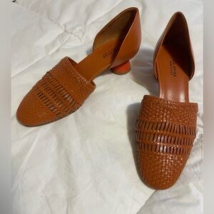 Via Spiga Vintage Woven Leather Pumps Sz 6